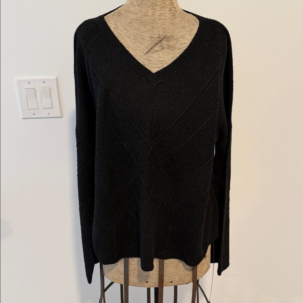 Smartwool Women's Black V-Neck Knit Sweater- Size Small - NWT